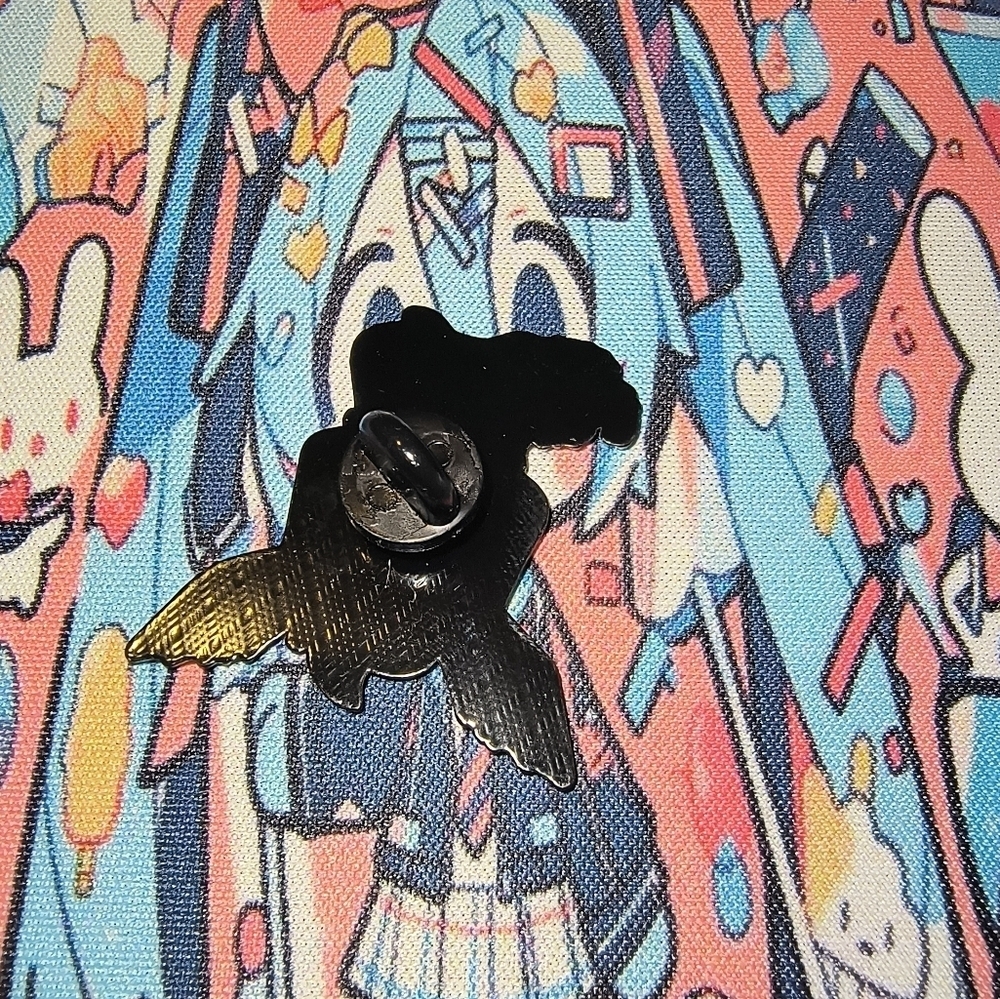 Pokemon Red and Yellow Pikachu Pin Flareon - Picture 2 of 2